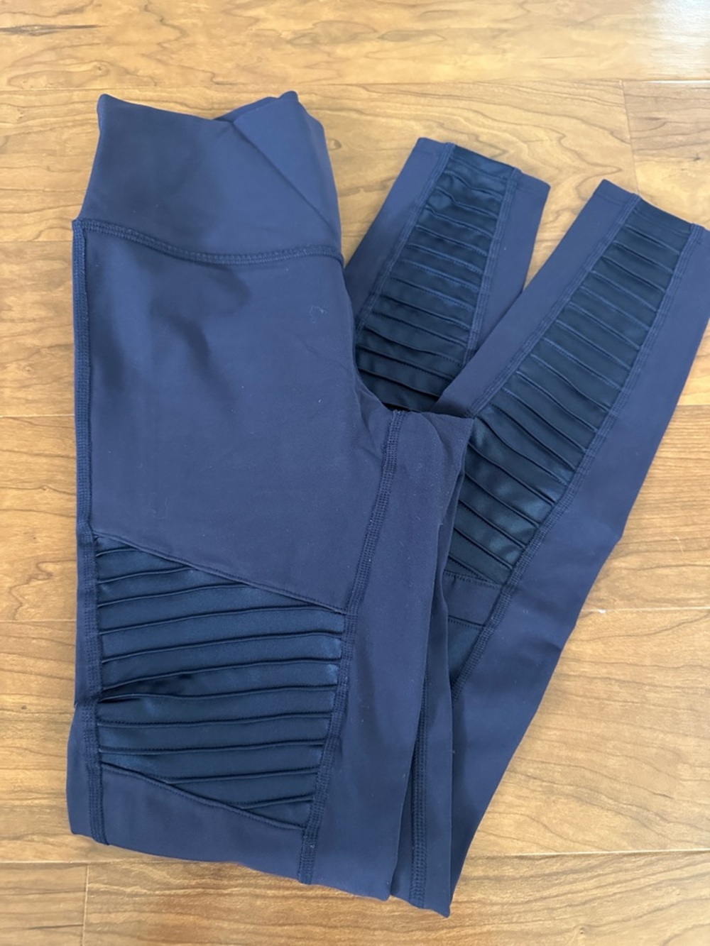 ALO Yoga Black Paneled Leggings